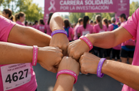 Pulseras de silicona utilizadas en una carrera solidaria