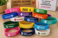 Fabricación de pulseras de silicona solidarias Fabricación de pulseras de silicona solidarias
